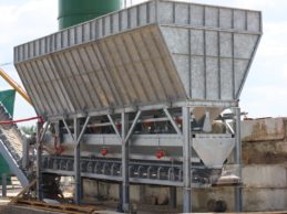 Inline Aggregate Storage Hopper + Belt Conveyor