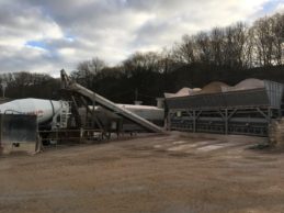 Inline Aggregate Storage Hopper + Belt Conveyor + 2 x Low Level Horizontal Silo 36m³