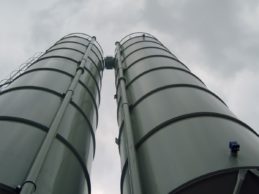 2 x Monolithic Vertical Cement Silos 50m³ 2 x Monolithic Vertical Cement Silos 50m³
